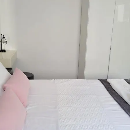 Ferienhaus Mit Privatpool Fur 7 Personen Ca 110 Qm In Vodice-srima, Dalmatien Norddalmatien