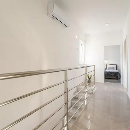Holiday home Ferienhaus Mit Privatpool Fur 7 Personen Ca 110 Qm In Vodice-srima, Dalmatien Norddalmatien