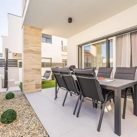 Holiday home Ferienhaus Mit Privatpool Fur 7 Personen Ca 110 Qm In Vodice-srima, Dalmatien Norddalmatien Vodice